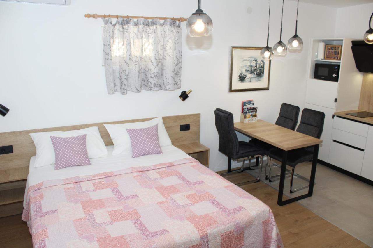 Apartments Lana Split Buitenkant foto